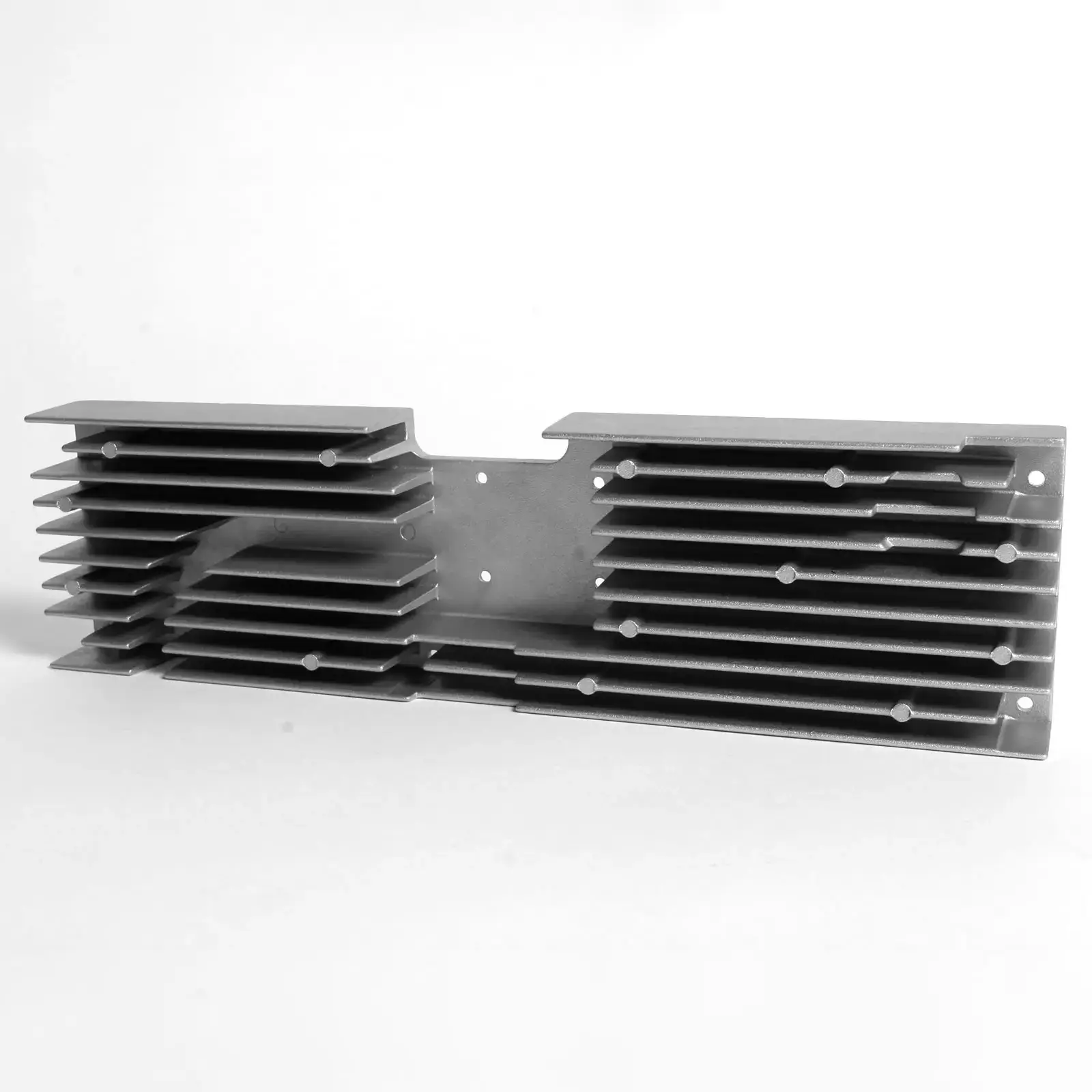 Componente strutturale alettato in lega di alluminio ottenuto per pressofusione di alta precisione